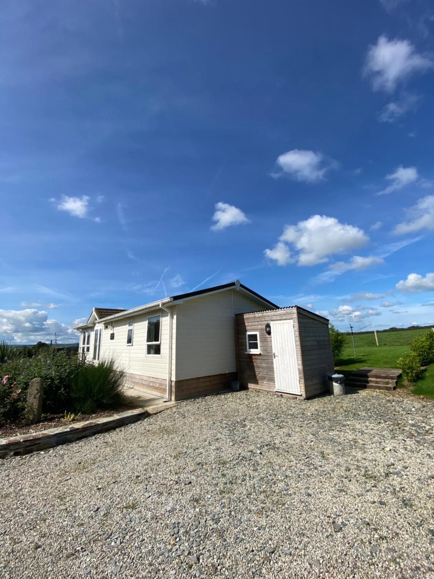 East Kitcham Lodge 朗斯顿 外观 照片